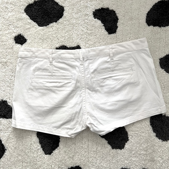 Express Mid-Rise White Shorts - Picture 2 of 2